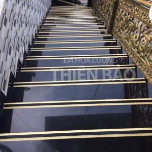 Đá Đen Ốp Cầu Thang